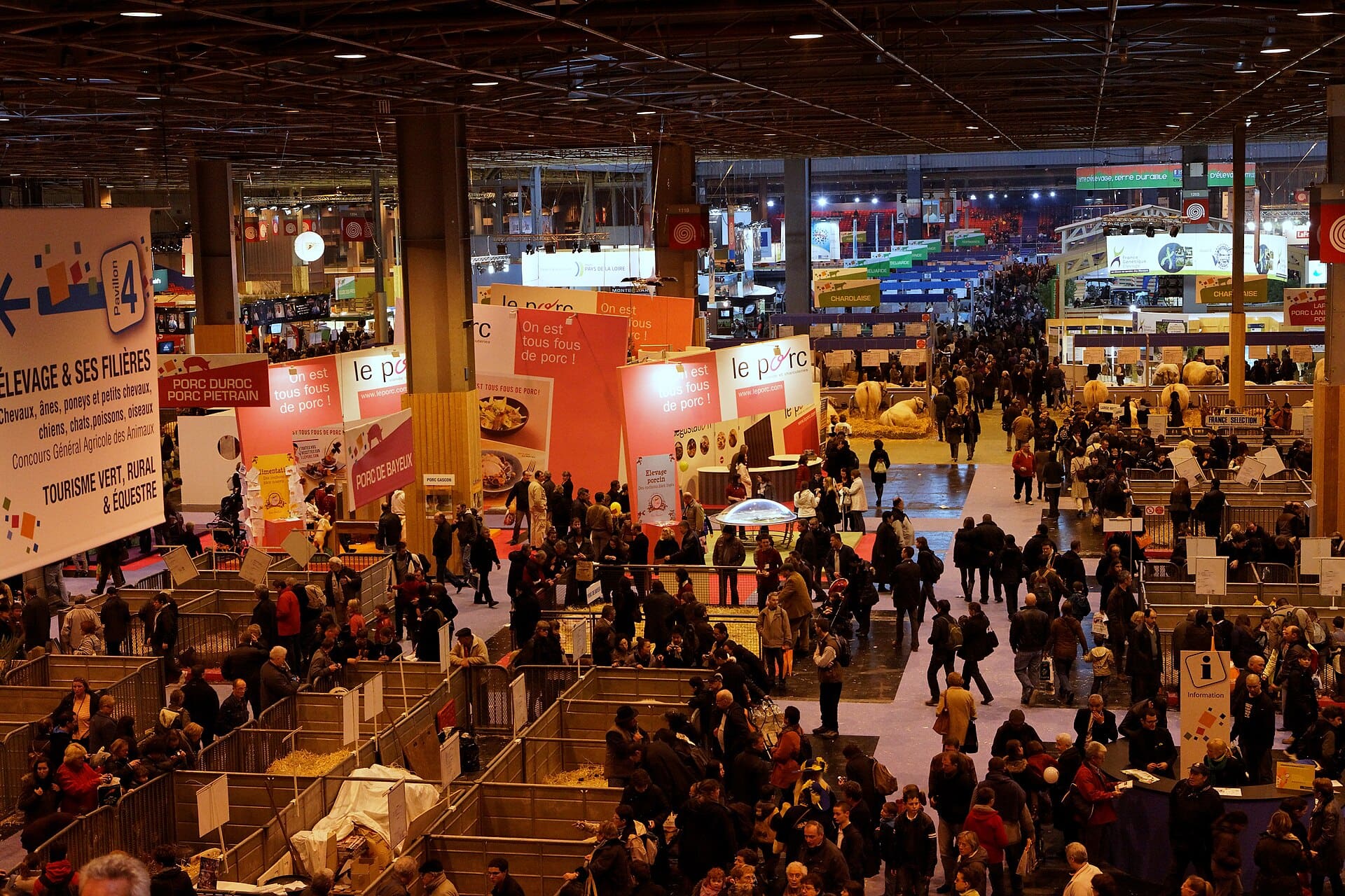 Vue d'ensemble d'un pavillon du Salon de l'agriculture de Paris en 2011